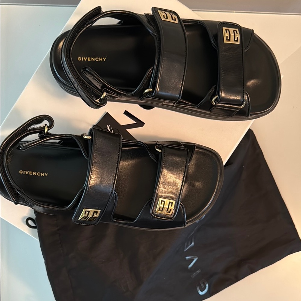 BNWT Givenchy Black Flat Goat Leather (100%) Sandals with Gold Buckles NEW 🥰 - Picture 4 of 6